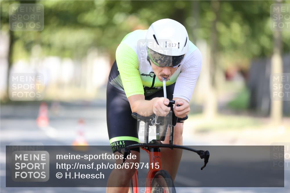 11.08.2024 - GEWOBA Citytriathlon Bremen H.Heesch http://msf.ph/oto/6797415 11.08.2024 11:51:52 Laufen  meine-sportfotos.de