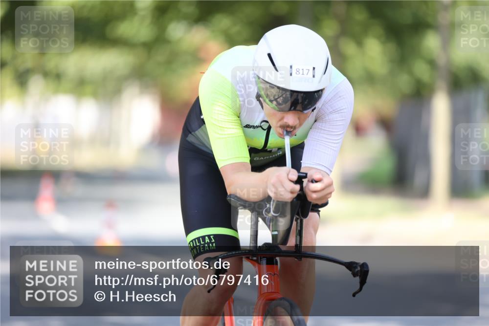 11.08.2024 - GEWOBA Citytriathlon Bremen H.Heesch http://msf.ph/oto/6797416 11.08.2024 11:51:52 Laufen  meine-sportfotos.de