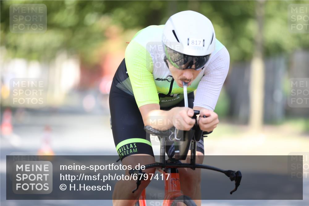 11.08.2024 - GEWOBA Citytriathlon Bremen H.Heesch http://msf.ph/oto/6797417 11.08.2024 11:51:52 Laufen  meine-sportfotos.de