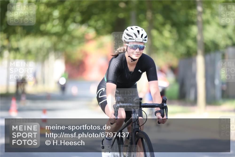 11.08.2024 - GEWOBA Citytriathlon Bremen H.Heesch http://msf.ph/oto/6797437 11.08.2024 11:51:56 Laufen  meine-sportfotos.de