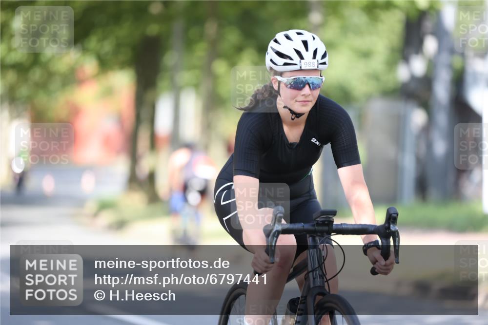 11.08.2024 - GEWOBA Citytriathlon Bremen H.Heesch http://msf.ph/oto/6797441 11.08.2024 11:51:56 Laufen  meine-sportfotos.de