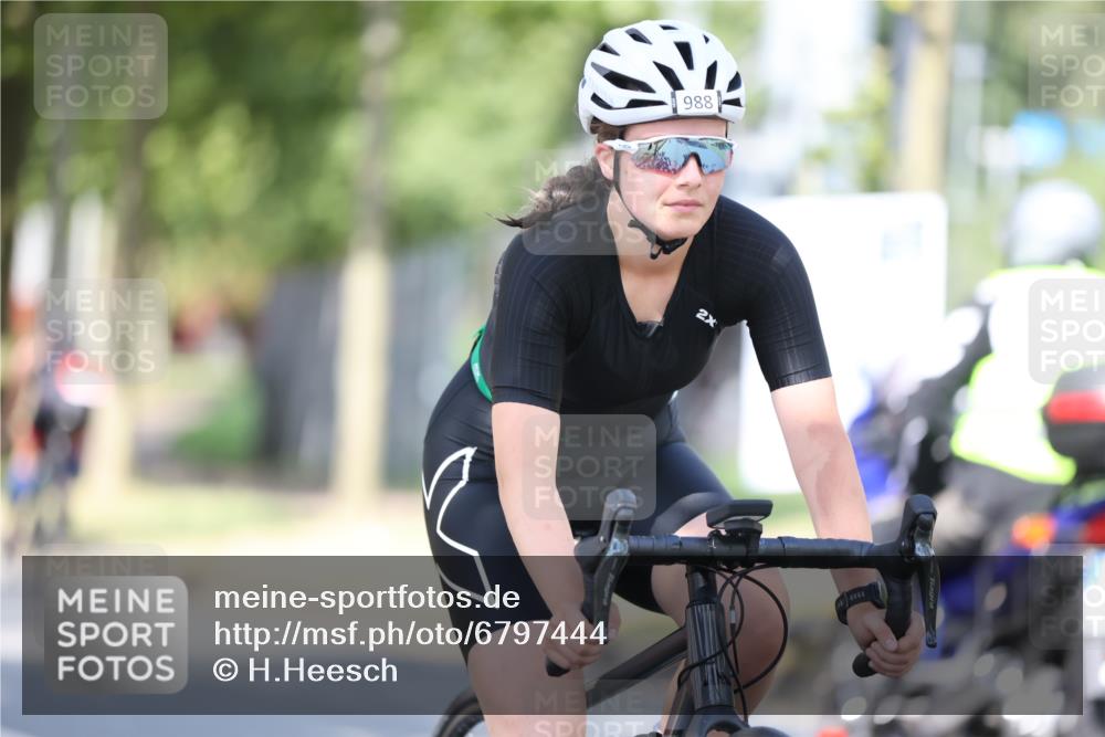 11.08.2024 - GEWOBA Citytriathlon Bremen H.Heesch http://msf.ph/oto/6797444 11.08.2024 11:51:56 Laufen  meine-sportfotos.de