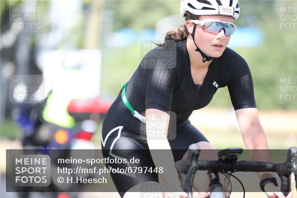 11.08.2024 - GEWOBA Citytriathlon Bremen H.Heesch http://msf.ph/oto/6797448 11.08.2024 11:51:57 Laufen  meine-sportfotos.de