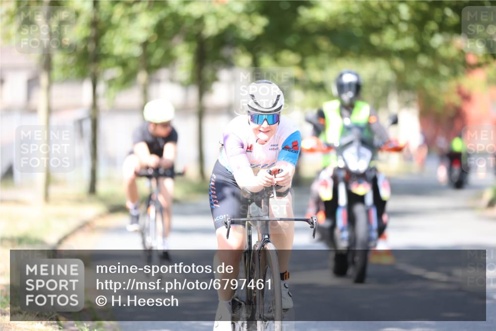 11.08.2024 - GEWOBA Citytriathlon Bremen H.Heesch http://msf.ph/oto/6797461 11.08.2024 11:52:04 Laufen  meine-sportfotos.de