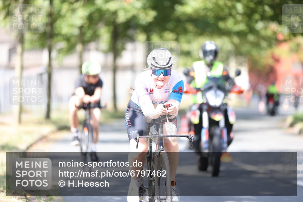 11.08.2024 - GEWOBA Citytriathlon Bremen H.Heesch http://msf.ph/oto/6797462 11.08.2024 11:52:04 Laufen  meine-sportfotos.de