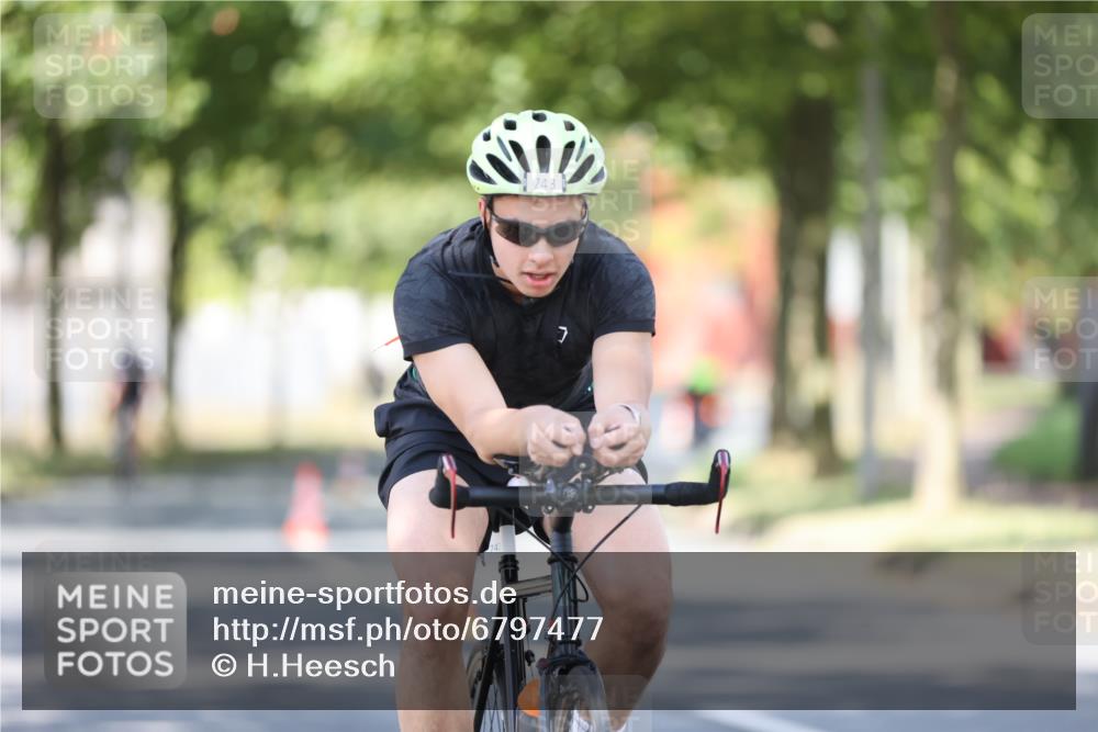 11.08.2024 - GEWOBA Citytriathlon Bremen H.Heesch http://msf.ph/oto/6797477 11.08.2024 11:52:05 Laufen  meine-sportfotos.de