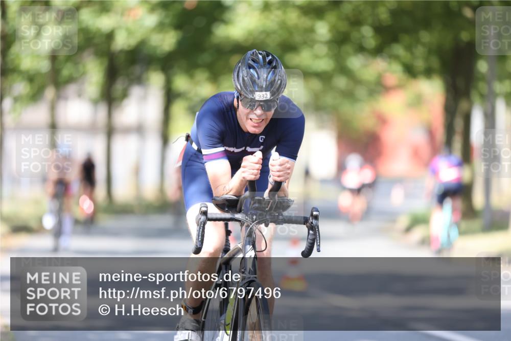 11.08.2024 - GEWOBA Citytriathlon Bremen H.Heesch http://msf.ph/oto/6797496 11.08.2024 11:52:11 Laufen  meine-sportfotos.de