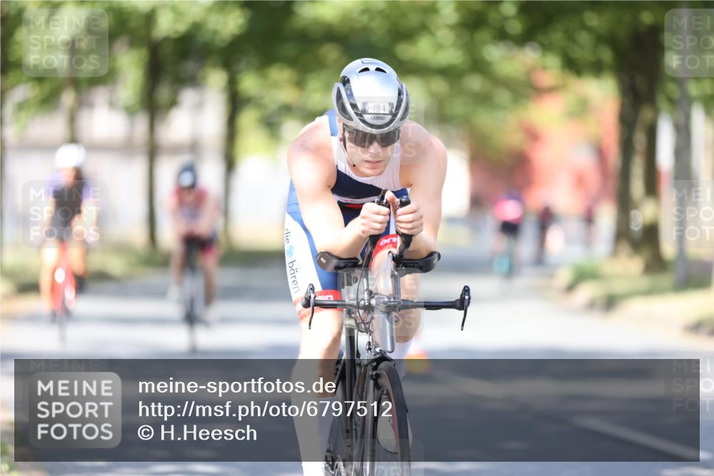 11.08.2024 - GEWOBA Citytriathlon Bremen H.Heesch http://msf.ph/oto/6797512 11.08.2024 11:52:13 Laufen  meine-sportfotos.de