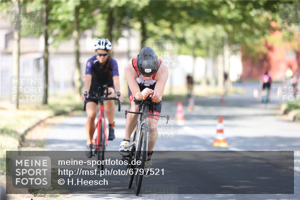 11.08.2024 - GEWOBA Citytriathlon Bremen H.Heesch http://msf.ph/oto/6797521 11.08.2024 11:52:14 Laufen  meine-sportfotos.de