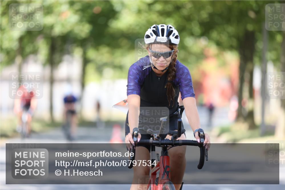 11.08.2024 - GEWOBA Citytriathlon Bremen H.Heesch http://msf.ph/oto/6797534 11.08.2024 11:52:16 Laufen  meine-sportfotos.de