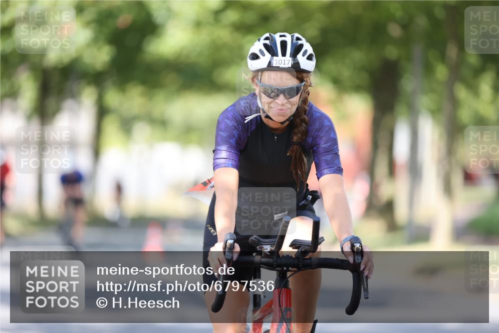 11.08.2024 - GEWOBA Citytriathlon Bremen H.Heesch http://msf.ph/oto/6797536 11.08.2024 11:52:16 Laufen  meine-sportfotos.de