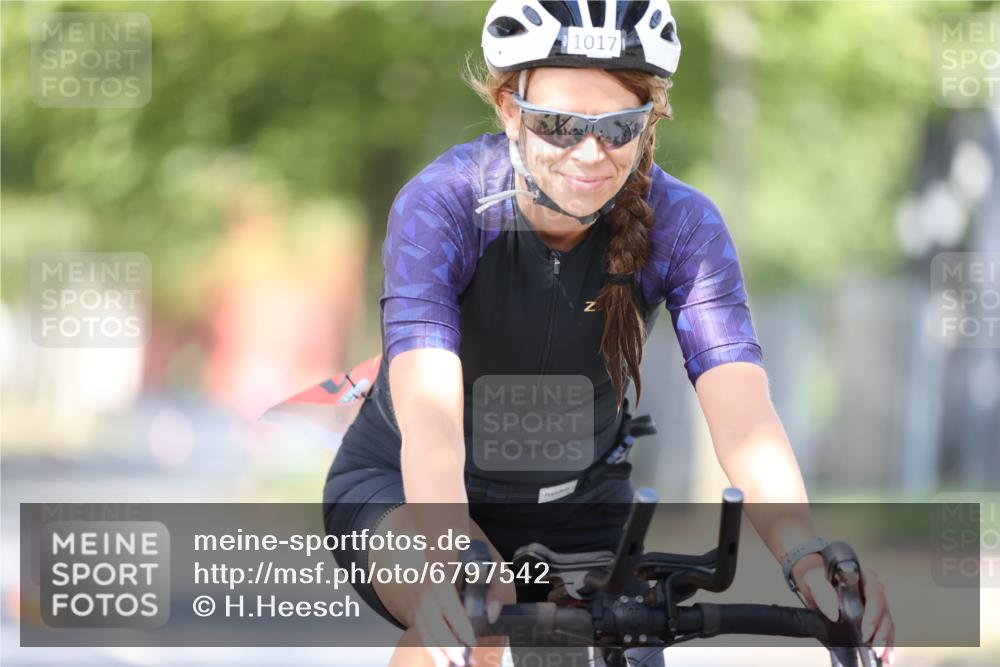 11.08.2024 - GEWOBA Citytriathlon Bremen H.Heesch http://msf.ph/oto/6797542 11.08.2024 11:52:16 Laufen  meine-sportfotos.de