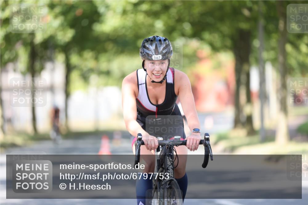 11.08.2024 - GEWOBA Citytriathlon Bremen H.Heesch http://msf.ph/oto/6797753 11.08.2024 11:52:47 Laufen  meine-sportfotos.de