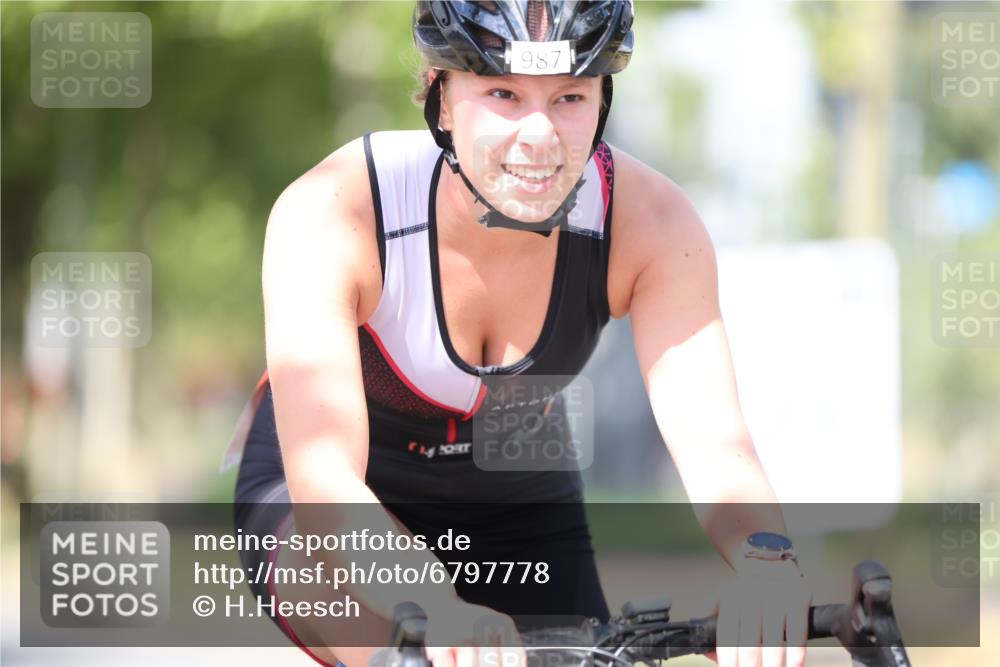 11.08.2024 - GEWOBA Citytriathlon Bremen H.Heesch http://msf.ph/oto/6797778 11.08.2024 11:52:47 Laufen  meine-sportfotos.de