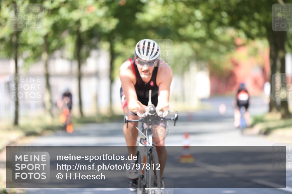 11.08.2024 - GEWOBA Citytriathlon Bremen H.Heesch http://msf.ph/oto/6797812 11.08.2024 11:52:51 Laufen  meine-sportfotos.de
