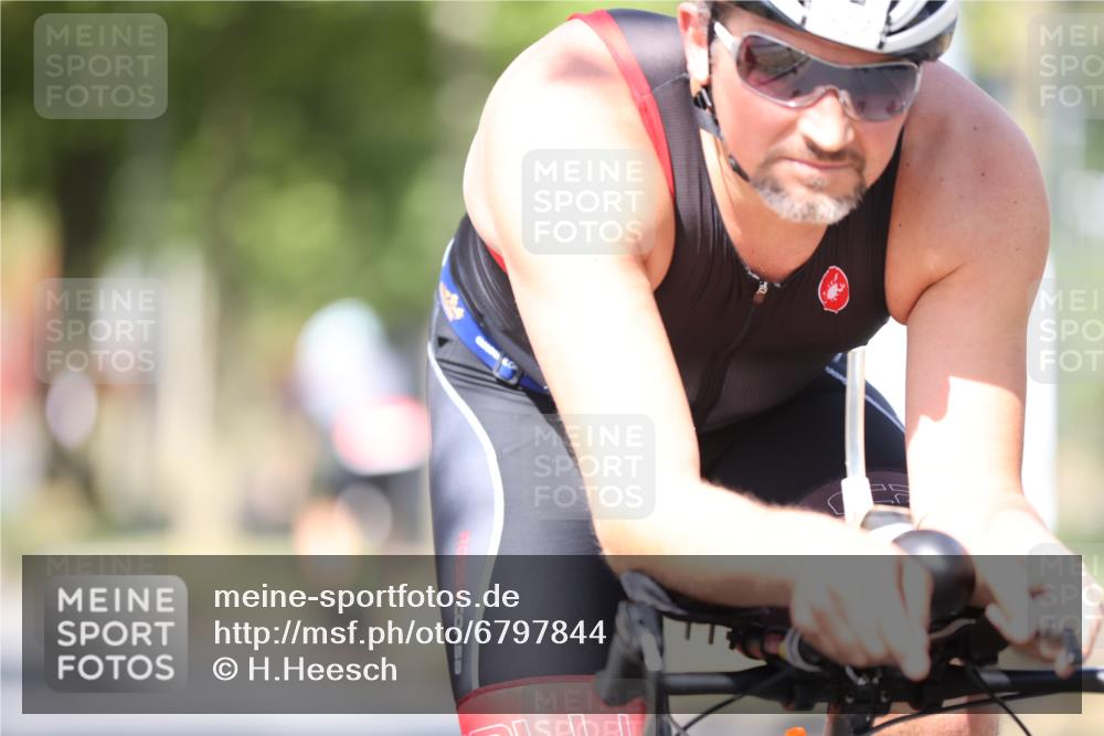 11.08.2024 - GEWOBA Citytriathlon Bremen H.Heesch http://msf.ph/oto/6797844 11.08.2024 11:52:52 Laufen  meine-sportfotos.de