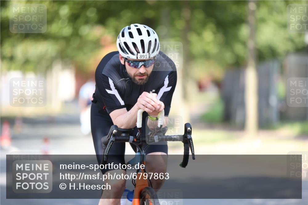 11.08.2024 - GEWOBA Citytriathlon Bremen H.Heesch http://msf.ph/oto/6797863 11.08.2024 11:52:56 Laufen  meine-sportfotos.de