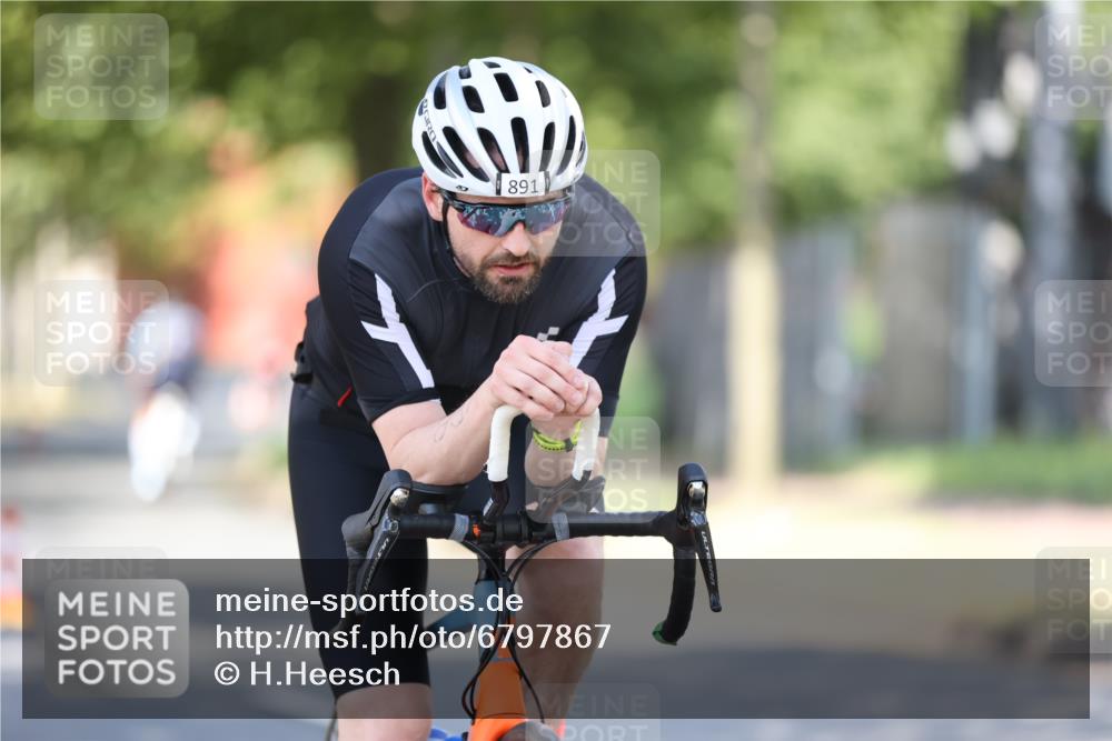 11.08.2024 - GEWOBA Citytriathlon Bremen H.Heesch http://msf.ph/oto/6797867 11.08.2024 11:52:56 Laufen  meine-sportfotos.de