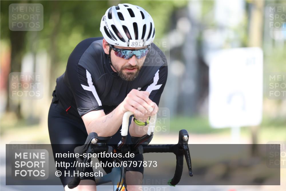11.08.2024 - GEWOBA Citytriathlon Bremen H.Heesch http://msf.ph/oto/6797873 11.08.2024 11:52:57 Laufen  meine-sportfotos.de