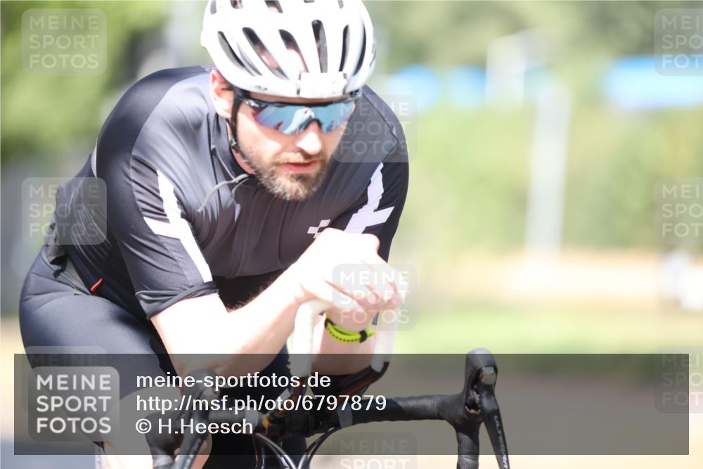11.08.2024 - GEWOBA Citytriathlon Bremen H.Heesch http://msf.ph/oto/6797879 11.08.2024 11:52:57 Laufen  meine-sportfotos.de
