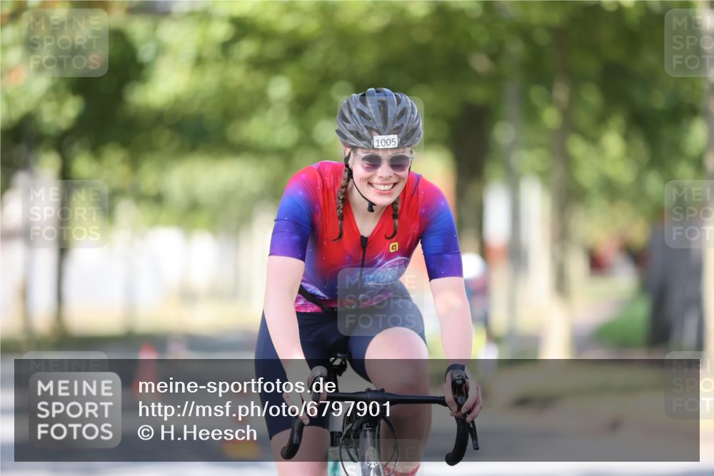 11.08.2024 - GEWOBA Citytriathlon Bremen H.Heesch http://msf.ph/oto/6797901 11.08.2024 11:53:00 Laufen  meine-sportfotos.de