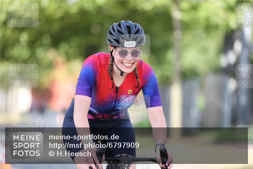 11.08.2024 - GEWOBA Citytriathlon Bremen H.Heesch http://msf.ph/oto/6797909 11.08.2024 11:53:00 Laufen  meine-sportfotos.de