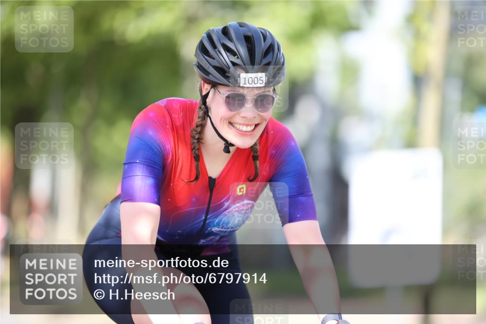11.08.2024 - GEWOBA Citytriathlon Bremen H.Heesch http://msf.ph/oto/6797914 11.08.2024 11:53:01 Laufen  meine-sportfotos.de