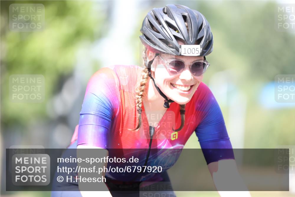 11.08.2024 - GEWOBA Citytriathlon Bremen H.Heesch http://msf.ph/oto/6797920 11.08.2024 11:53:01 Laufen  meine-sportfotos.de