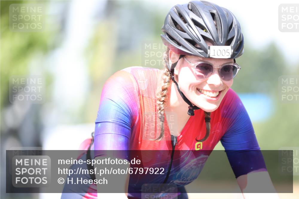 11.08.2024 - GEWOBA Citytriathlon Bremen H.Heesch http://msf.ph/oto/6797922 11.08.2024 11:53:01 Laufen  meine-sportfotos.de