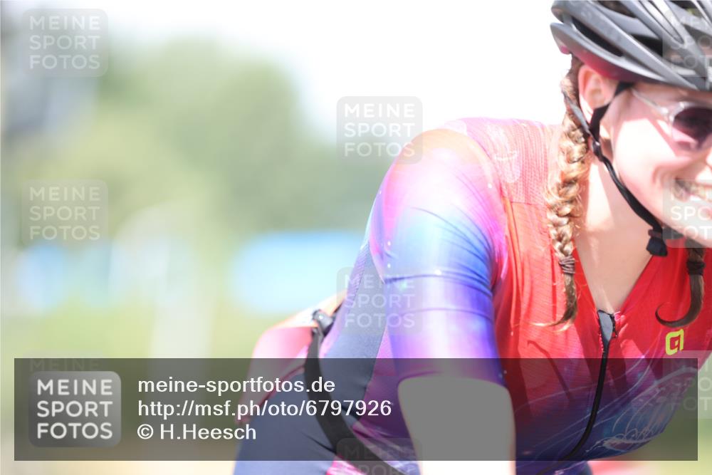 11.08.2024 - GEWOBA Citytriathlon Bremen H.Heesch http://msf.ph/oto/6797926 11.08.2024 11:53:01 Laufen  meine-sportfotos.de