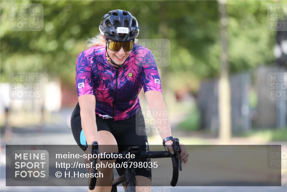 11.08.2024 - GEWOBA Citytriathlon Bremen H.Heesch http://msf.ph/oto/6798035 11.08.2024 11:53:21 Laufen  meine-sportfotos.de