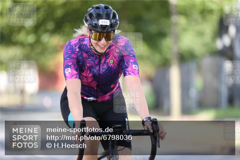 11.08.2024 - GEWOBA Citytriathlon Bremen H.Heesch http://msf.ph/oto/6798036 11.08.2024 11:53:21 Laufen  meine-sportfotos.de