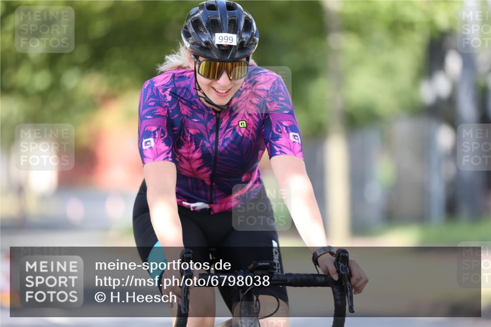 11.08.2024 - GEWOBA Citytriathlon Bremen H.Heesch http://msf.ph/oto/6798038 11.08.2024 11:53:21 Laufen  meine-sportfotos.de
