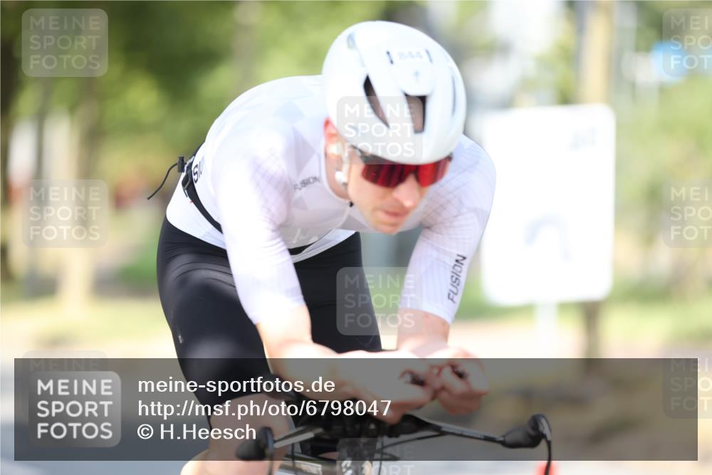 11.08.2024 - GEWOBA Citytriathlon Bremen H.Heesch http://msf.ph/oto/6798047 11.08.2024 11:53:29 Laufen  meine-sportfotos.de