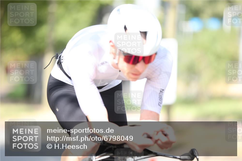 11.08.2024 - GEWOBA Citytriathlon Bremen H.Heesch http://msf.ph/oto/6798049 11.08.2024 11:53:29 Laufen  meine-sportfotos.de