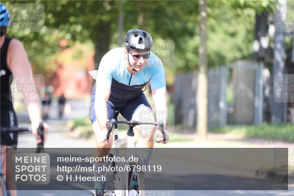 11.08.2024 - GEWOBA Citytriathlon Bremen H.Heesch http://msf.ph/oto/6798119 11.08.2024 11:53:41 Laufen  meine-sportfotos.de