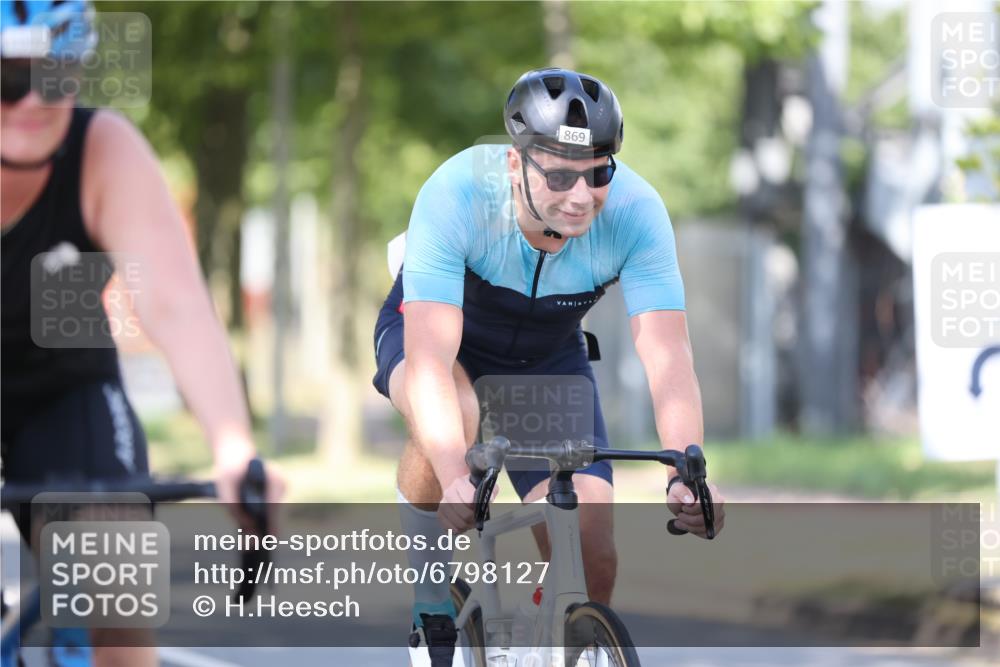 11.08.2024 - GEWOBA Citytriathlon Bremen H.Heesch http://msf.ph/oto/6798127 11.08.2024 11:53:41 Laufen  meine-sportfotos.de