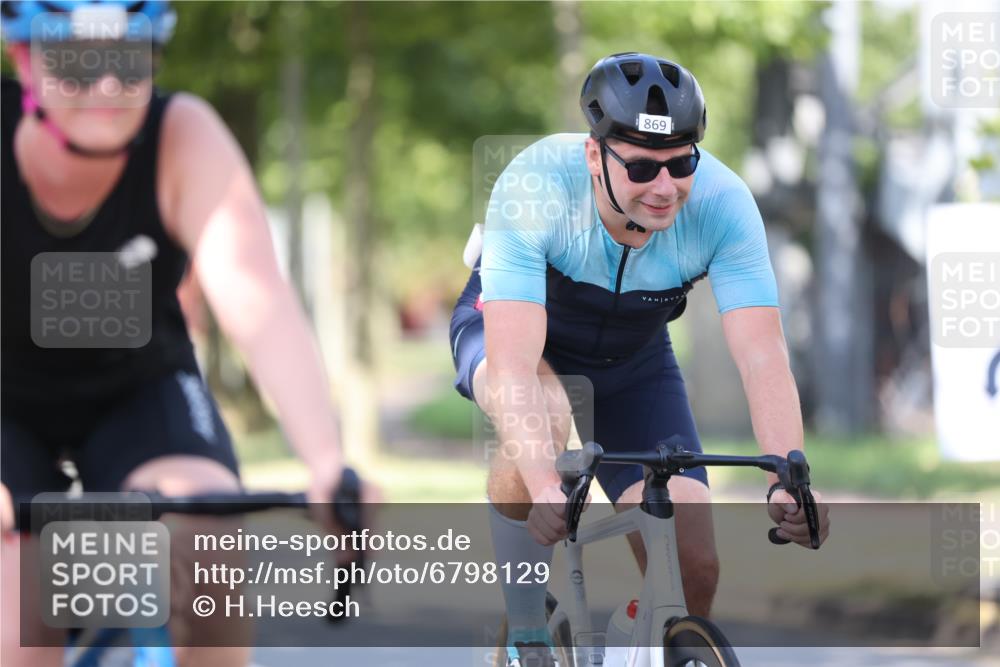 11.08.2024 - GEWOBA Citytriathlon Bremen H.Heesch http://msf.ph/oto/6798129 11.08.2024 11:53:41 Laufen  meine-sportfotos.de