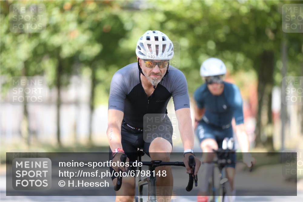 11.08.2024 - GEWOBA Citytriathlon Bremen H.Heesch http://msf.ph/oto/6798148 11.08.2024 11:53:45 Laufen  meine-sportfotos.de