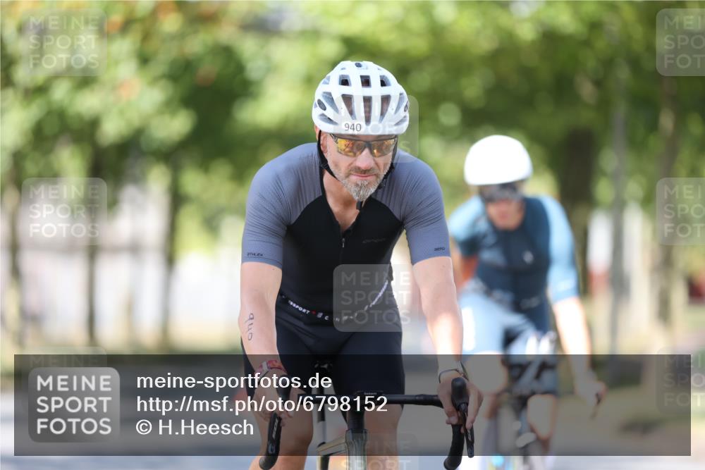 11.08.2024 - GEWOBA Citytriathlon Bremen H.Heesch http://msf.ph/oto/6798152 11.08.2024 11:53:45 Laufen  meine-sportfotos.de