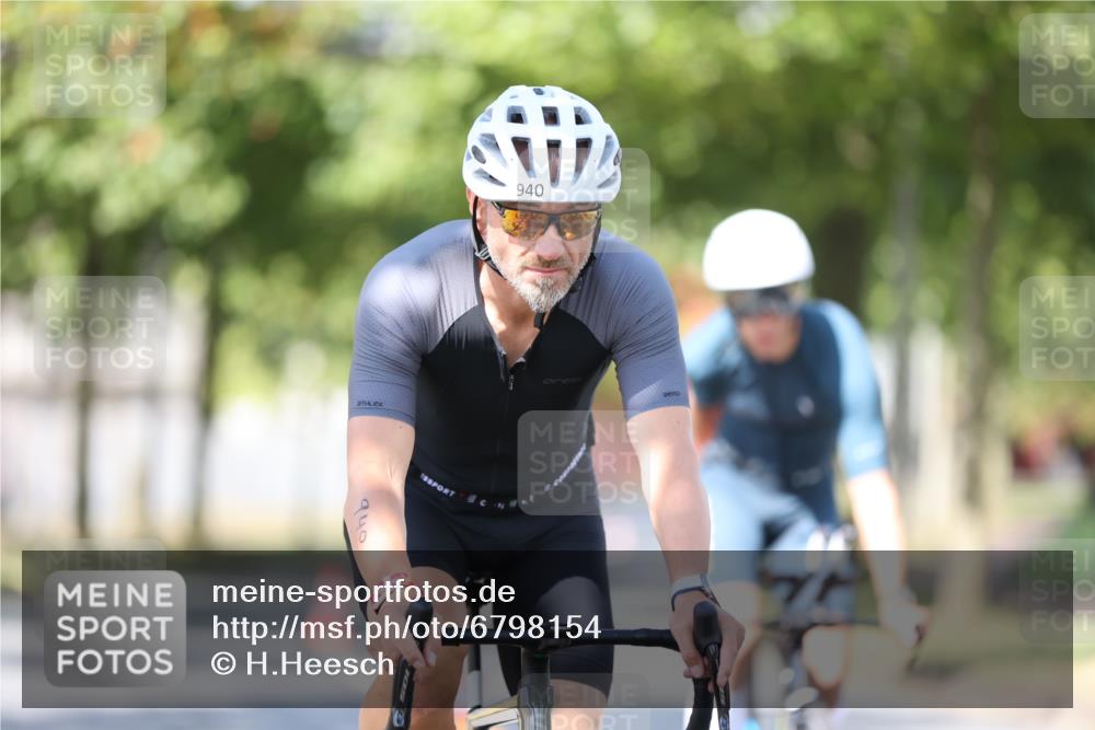 11.08.2024 - GEWOBA Citytriathlon Bremen H.Heesch http://msf.ph/oto/6798154 11.08.2024 11:53:45 Laufen  meine-sportfotos.de