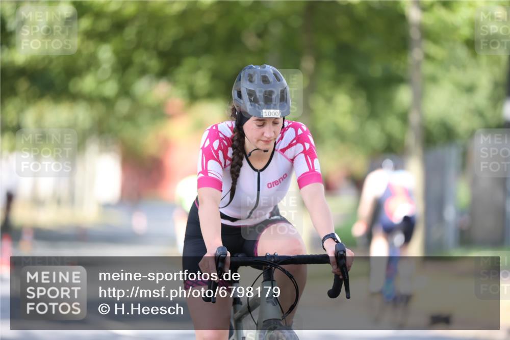 11.08.2024 - GEWOBA Citytriathlon Bremen H.Heesch http://msf.ph/oto/6798179 11.08.2024 11:54:01 Laufen  meine-sportfotos.de