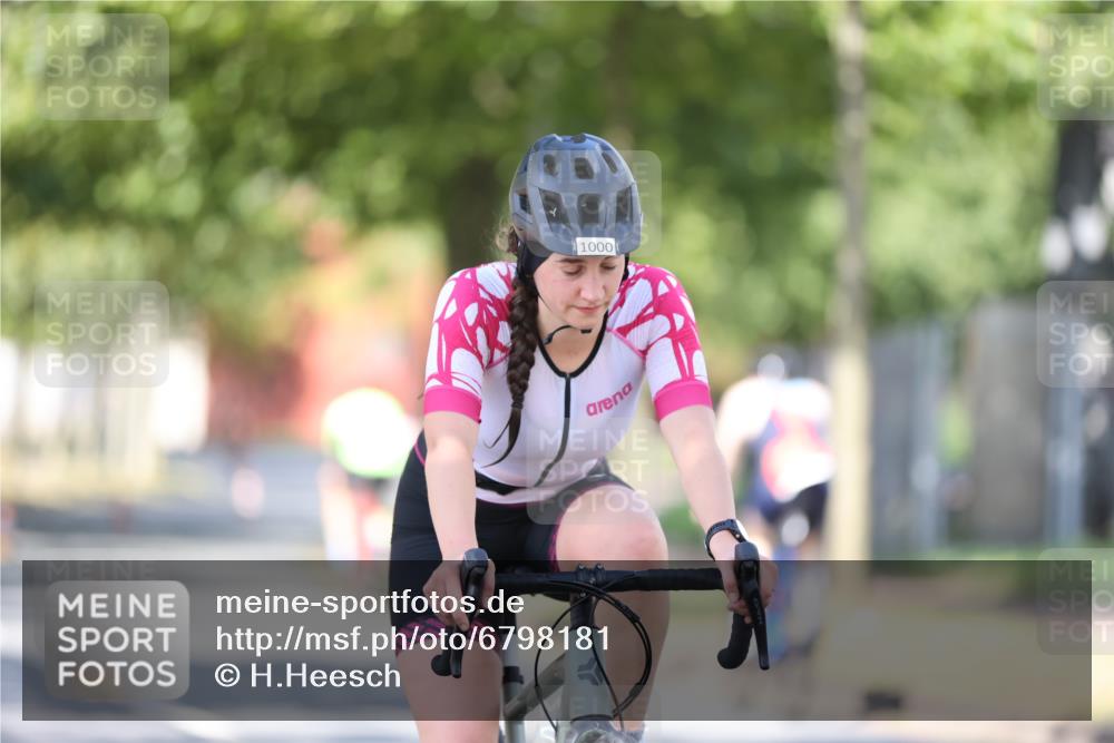 11.08.2024 - GEWOBA Citytriathlon Bremen H.Heesch http://msf.ph/oto/6798181 11.08.2024 11:54:01 Laufen  meine-sportfotos.de
