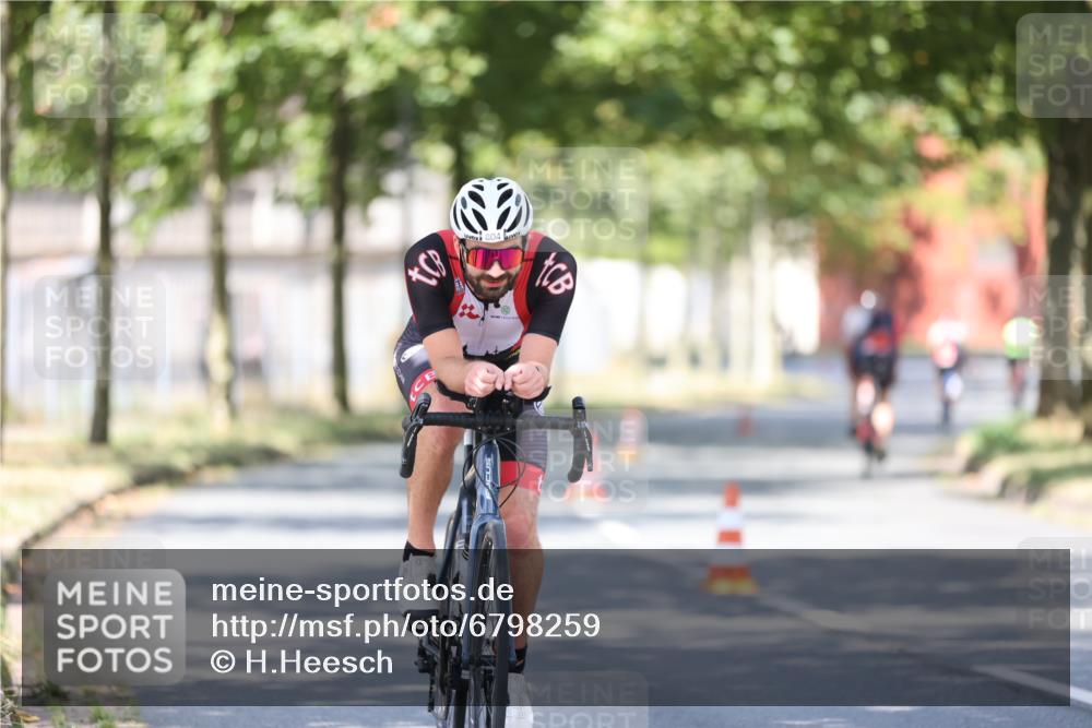 11.08.2024 - GEWOBA Citytriathlon Bremen H.Heesch http://msf.ph/oto/6798259 11.08.2024 11:54:07 Laufen  meine-sportfotos.de