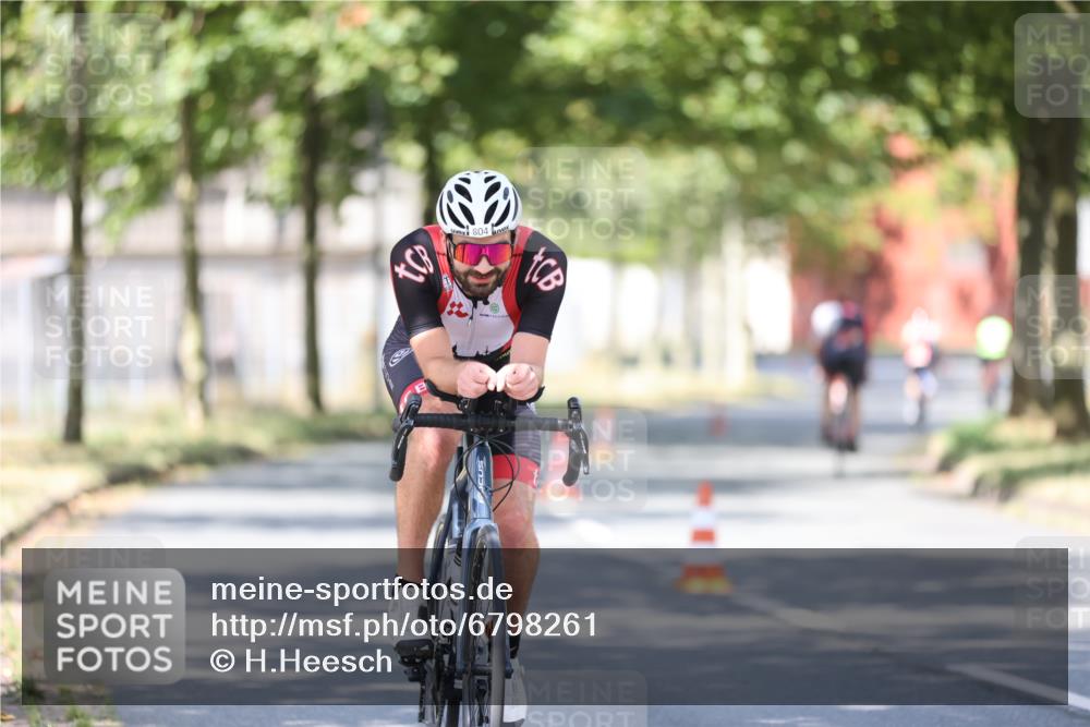 11.08.2024 - GEWOBA Citytriathlon Bremen H.Heesch http://msf.ph/oto/6798261 11.08.2024 11:54:07 Laufen  meine-sportfotos.de