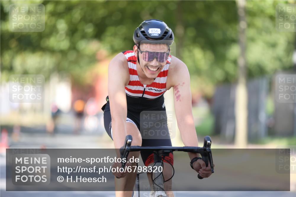 11.08.2024 - GEWOBA Citytriathlon Bremen H.Heesch http://msf.ph/oto/6798320 11.08.2024 11:54:13 Laufen  meine-sportfotos.de