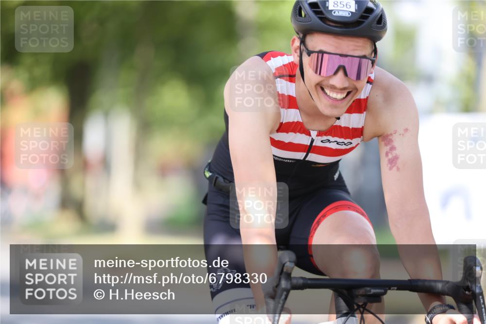 11.08.2024 - GEWOBA Citytriathlon Bremen H.Heesch http://msf.ph/oto/6798330 11.08.2024 11:54:13 Laufen  meine-sportfotos.de
