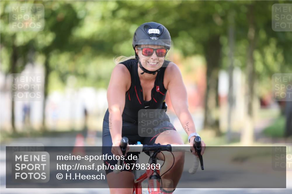 11.08.2024 - GEWOBA Citytriathlon Bremen H.Heesch http://msf.ph/oto/6798369 11.08.2024 11:54:27 Laufen  meine-sportfotos.de