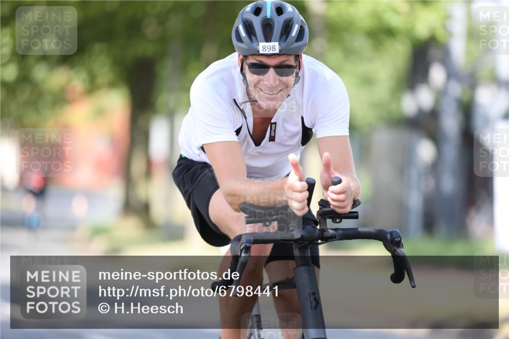 11.08.2024 - GEWOBA Citytriathlon Bremen H.Heesch http://msf.ph/oto/6798441 11.08.2024 11:54:34 Laufen  meine-sportfotos.de