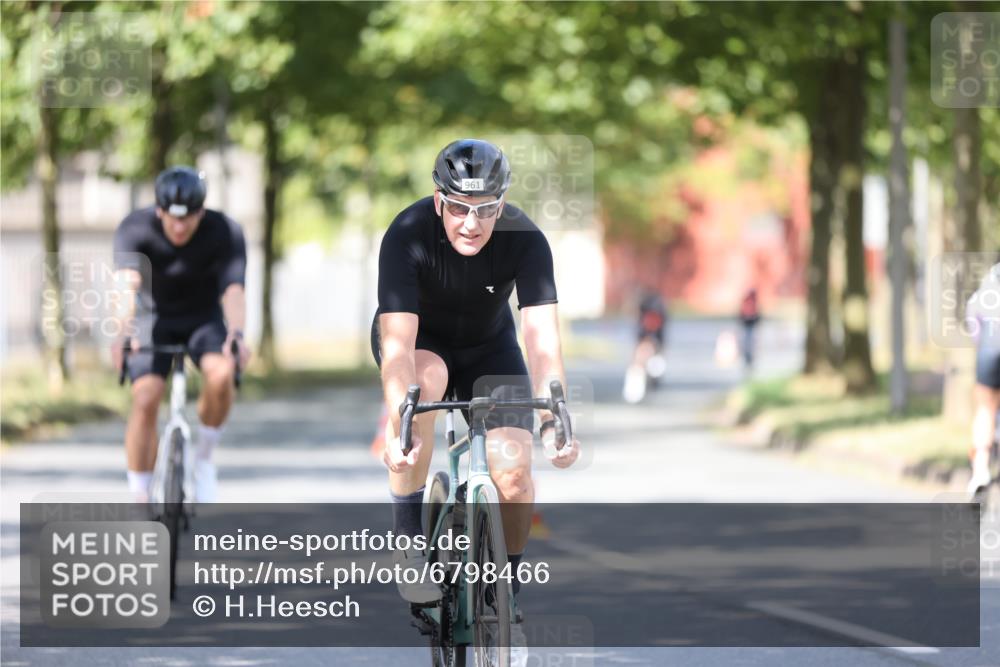 11.08.2024 - GEWOBA Citytriathlon Bremen H.Heesch http://msf.ph/oto/6798466 11.08.2024 11:54:38 Laufen  meine-sportfotos.de